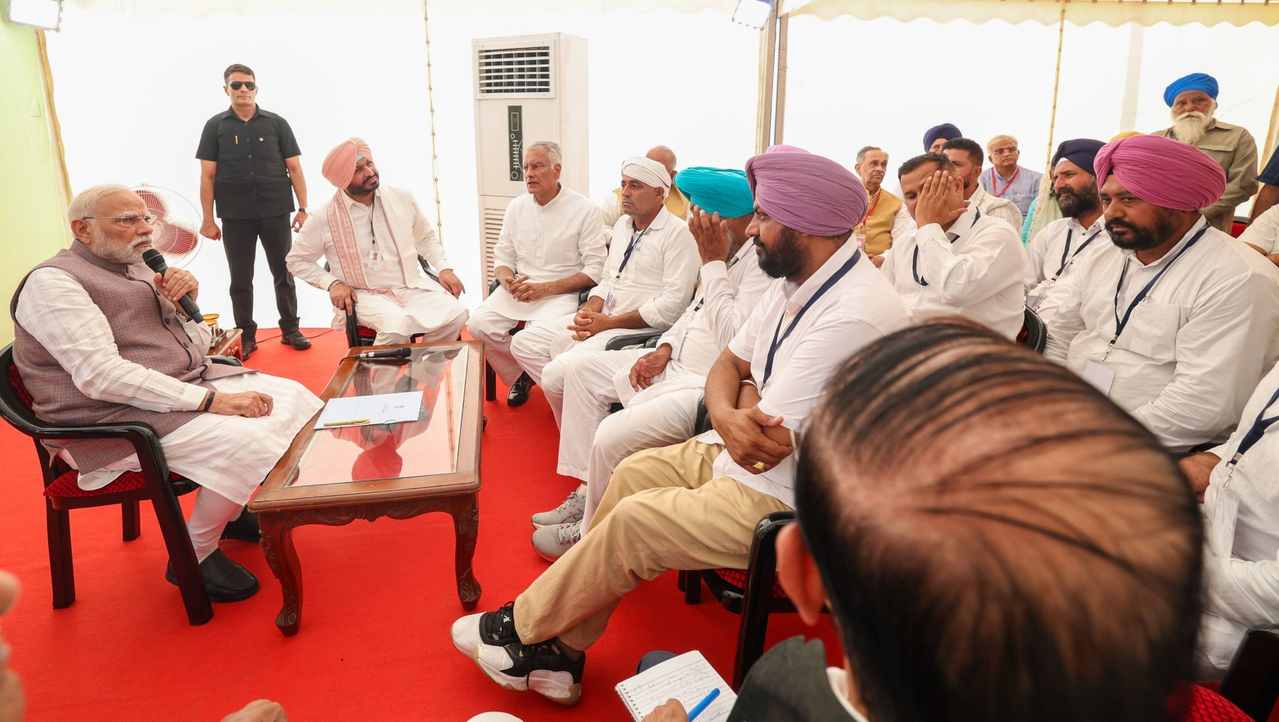 पंजाब बाढ़: पीएम मोदी ने किया हवाई सर्वे, राज्य को दी 1,600 करोड़ रुपये की अतिरिक्त मदद