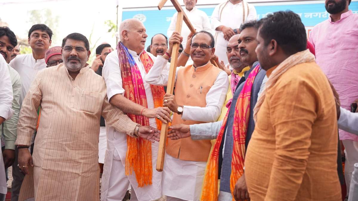 देवरिया में किसान मेला: शिवराज सिंह ने किसानों को सशक्त बनाने और प्राकृतिक खेती को बढ़ावा देने पर दिया जोर