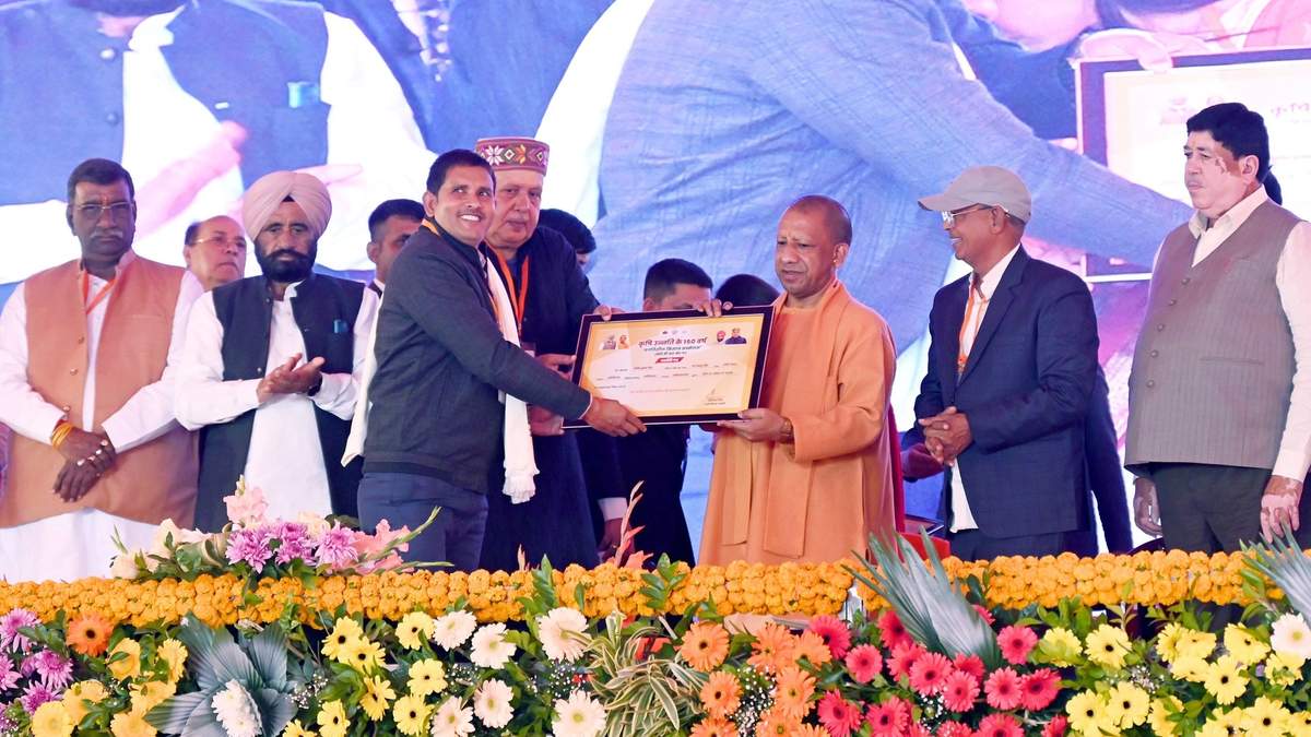खेती की बात अब सचिवालय में नहीं, सीधे खेत पर होगी: मुख्यमंत्री योगी