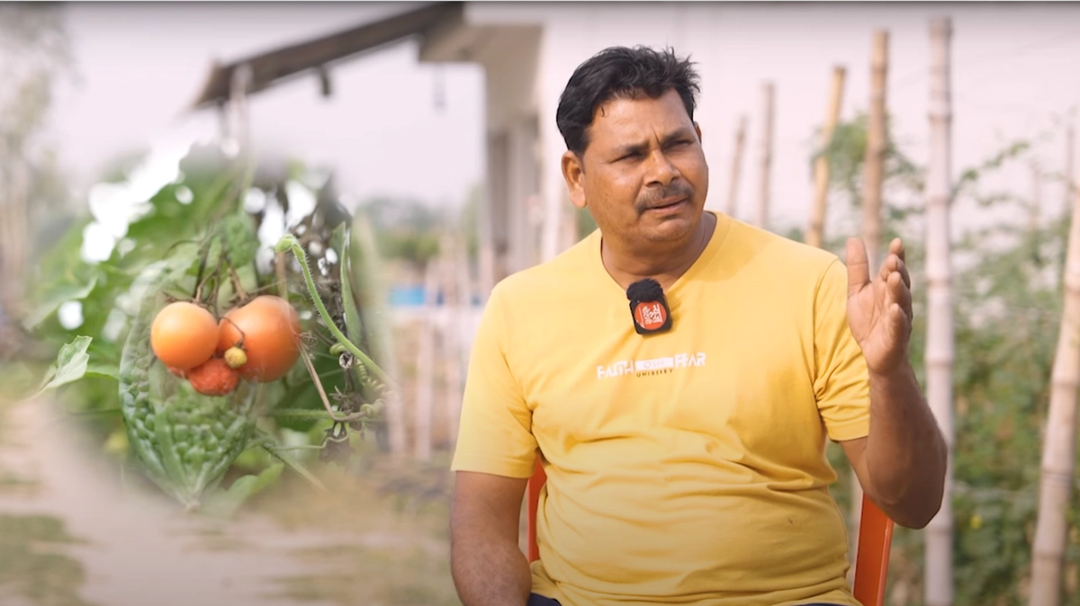 मात्र एक एकड़ खेत में साल में दस बारह फसलों की खेती करते हैं इंद्रजीत, जानिए इनकी सब्जियां मार्केट में महंगी क्यों बिकती हैं ?