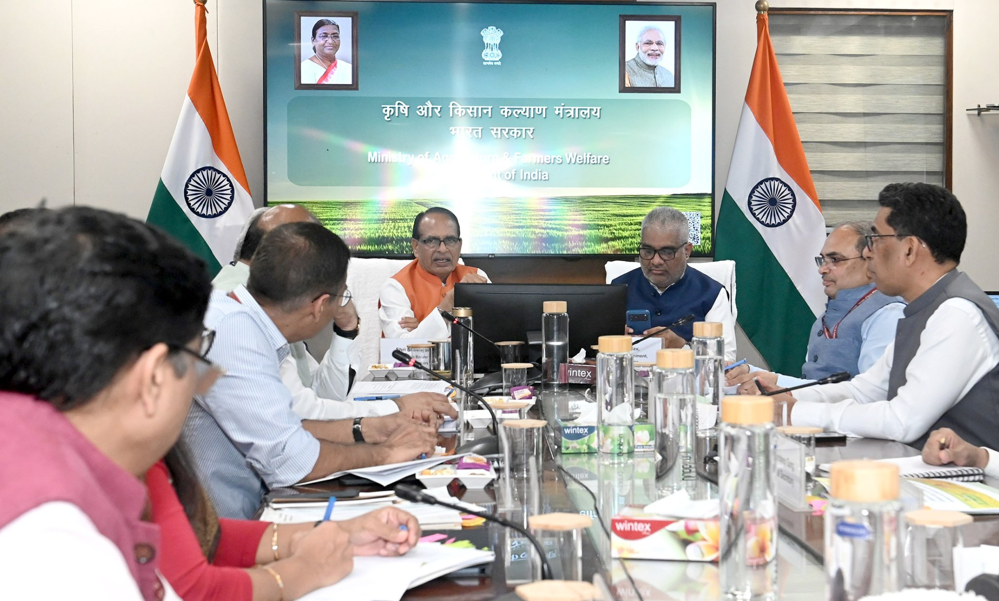 पराली से प्रदूषण नहीं, कमाई का जरिया बनाने पर जोर, केंद्र ने राज्यों को दिए निर्देश