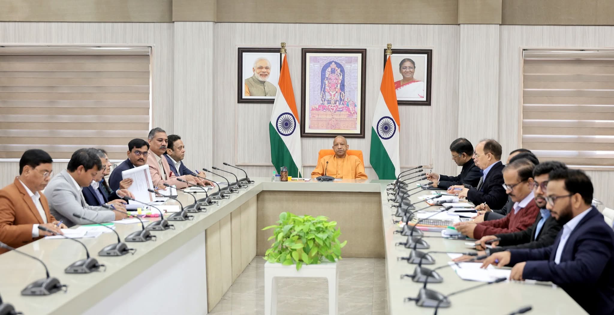 गन्ने के साथ तिलहन–दलहन की खेती से बदलेगी यूपी की तस्वीर: योगी आदित्यनाथ