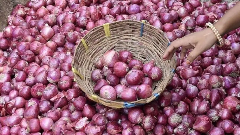 प्याज के बढ़ते दाम पर सरकार का एक्शन, 35 रुपये किलो मिलेगा प्याज