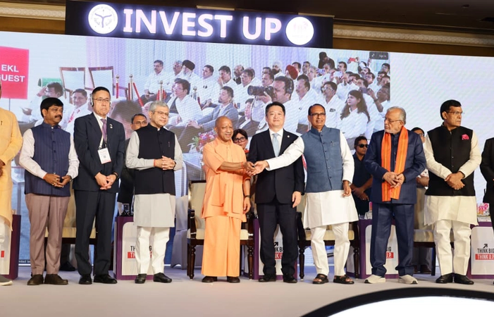 नई दिल्ली में आयोजित यूपी-जापान इन्वेस्टमेंट मीट-2026 में मुख्यमंत्री योगी आदित्यनाथ की मौजूदगी में Escorts Kubota और स्पार्क मिंडा की परियोजनाओं का वर्चुअल भूमिपूजन किया गया।