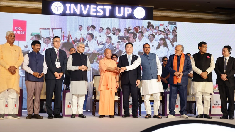 नई दिल्ली में आयोजित यूपी-जापान इन्वेस्टमेंट मीट-2026 में मुख्यमंत्री योगी आदित्यनाथ की मौजूदगी में Escorts Kubota और स्पार्क मिंडा की परियोजनाओं का वर्चुअल भूमिपूजन किया गया।