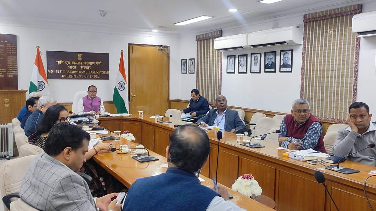 सरकार किसानों को उनकी उपज का उचित मूल्य दिलाने और कृषि आपूर्ति श्रृंखला को अधिक कुशल बनाने के लिए प्रयासरत : चौहान