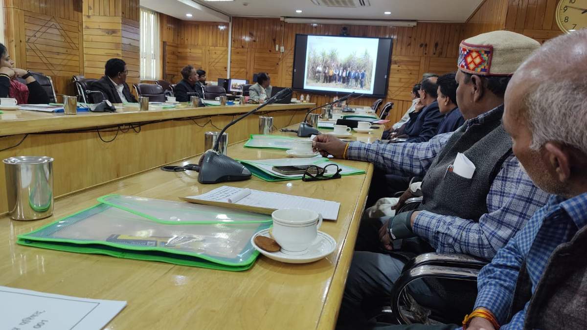 उत्तर प्रदेश गन्ना शोध परिषद ने गन्ने की दो नई किस्में की जारी