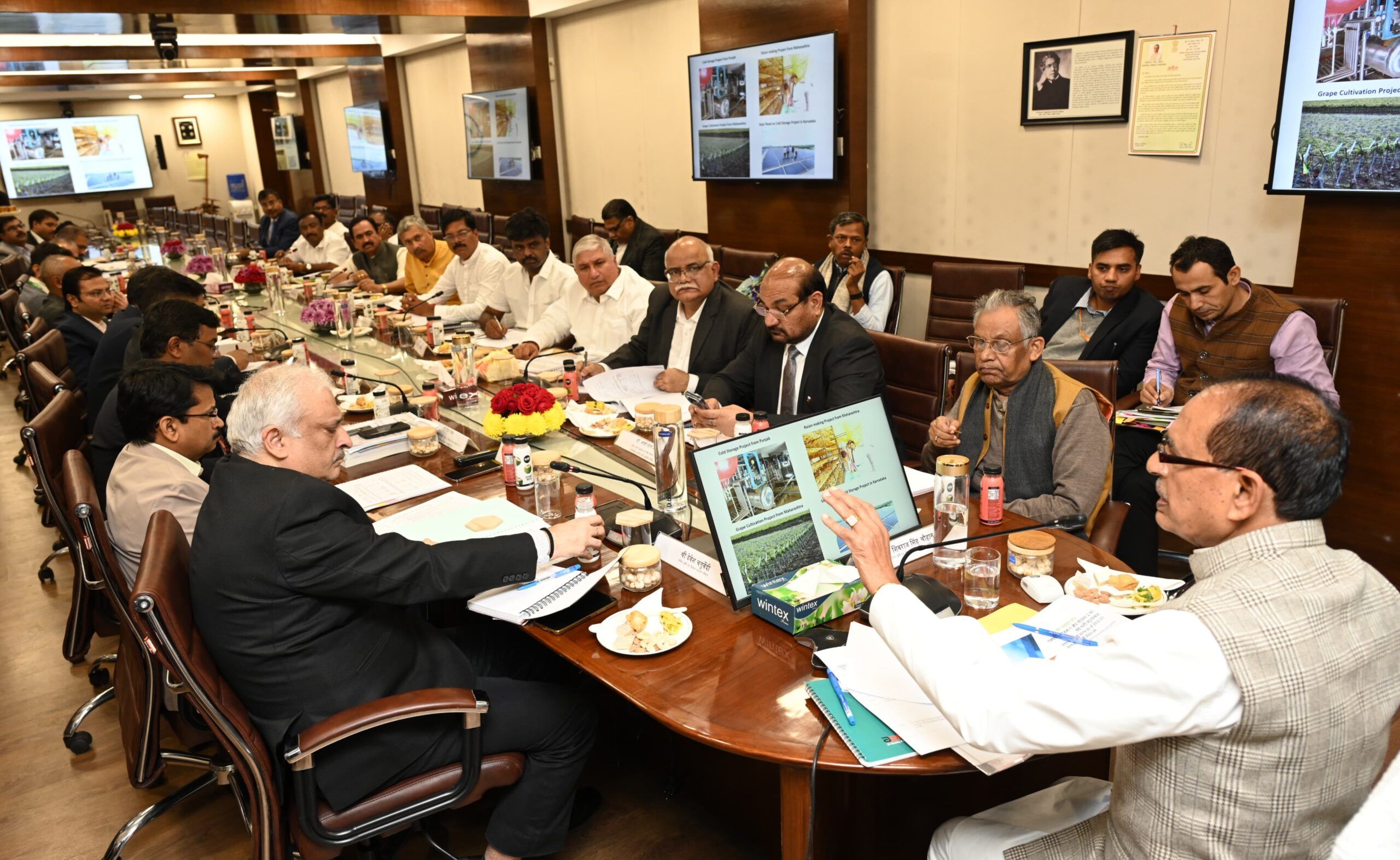 NHB बैठक में बड़े फैसले: किसानों को तकनीक, बाजार और कोल्ड स्टोरेज से जोड़ेगी सरकार
