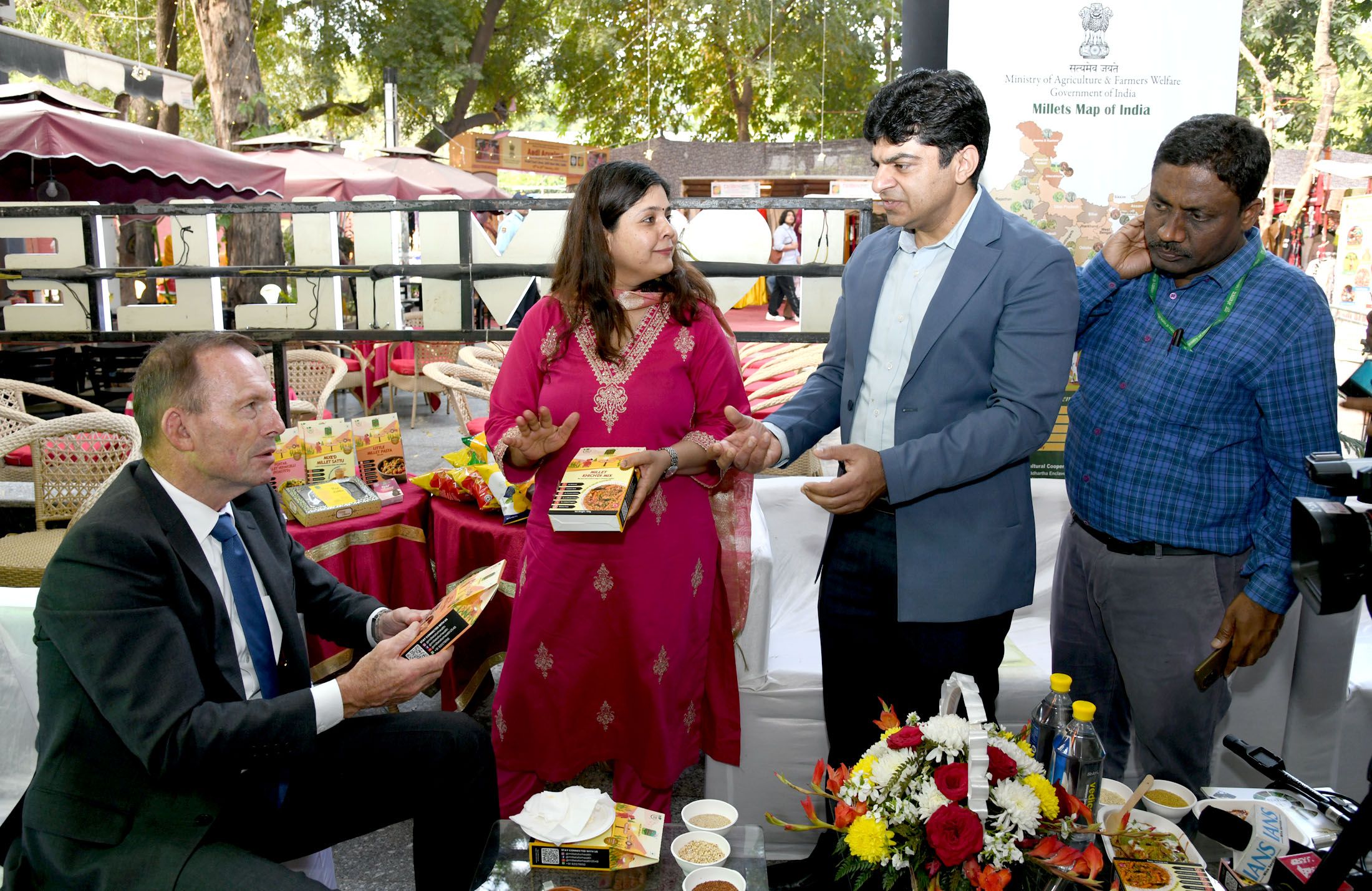 ऑस्ट्रेलिया के पूर्व प्रधानमंत्री एंथनी जॉन एबॉट ने भारत के मोटे अनाज की सराहना की , कहा “सुपर देश का सुपर फ़ूड”