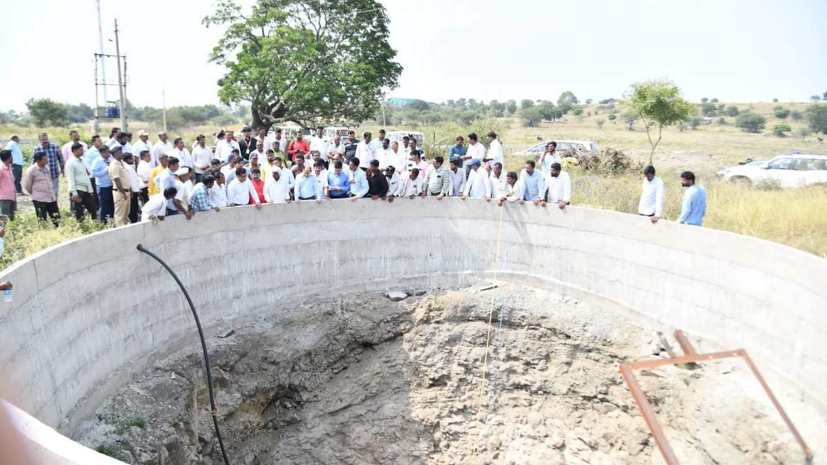 बीड में सूखे से 8.22 लाख किसान प्रभावित, समय पर मुआवजा देने के निर्देश