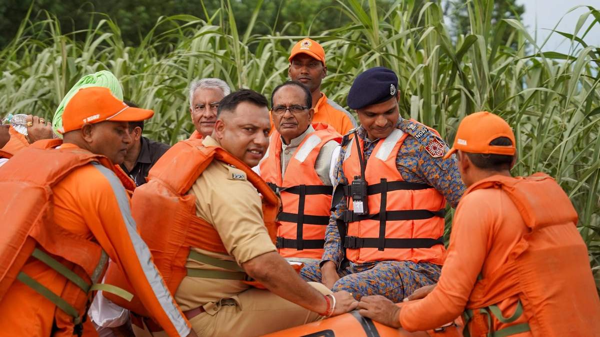 फसलें बर्बाद, हालात गंभीर.. केंद्र की उच्चस्तरीय टीमें कर रहीं स्थिति का आकलन