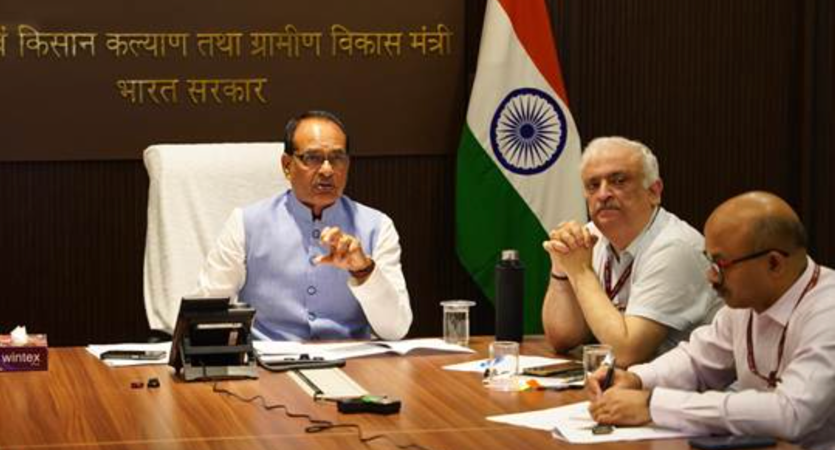 किसानों से सीधे खरीद और बिचौलियों की सक्रियता कम करने के लक्ष्य से करें काम: कृषि मंत्री चौहान
