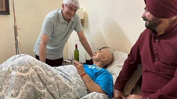 नवजोत सिंह सिद्धू के हल्दी और डाइट से कैंसर को हराने पर क्या बोले डॉक्टर और एक्सपर्ट?