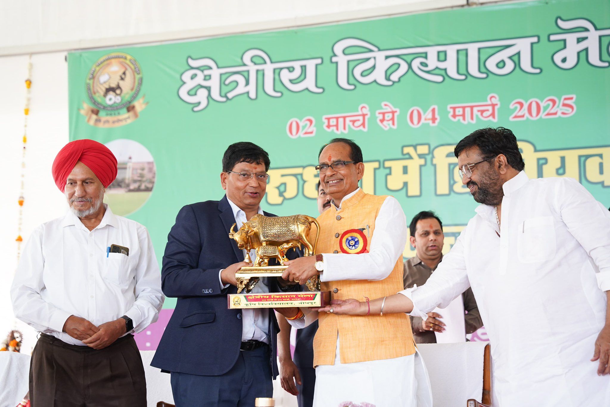 'फल, सब्जी और अनाज किसी भी मशीन में बनाई नहीं जा सकती है, वो तो किसान ही खेत में पैदा कर सकता है'- केन्द्रीय कृषि मंत्री