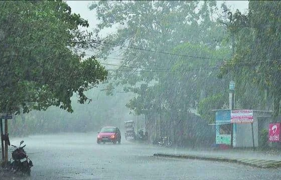 भारत मौसम विज्ञान विभाग (IMD) के अनुसार देश के कई हिस्सों में अगले एक सप्ताह तक भारी से बहुत भारी बारिश होने की संभावना है.