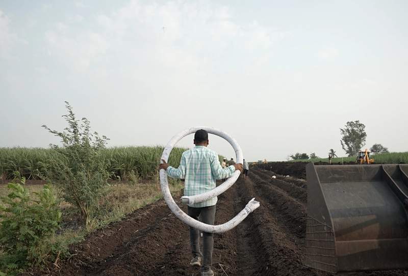 खेतों को जलभाव से छुट्टी: देखिए खेतों में कैसे काम करता है Sub Surface Drainage