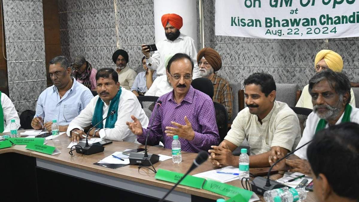 जीएम फसलों के खिलाफ 18 राज्यों के किसान नेता, कहा- इससे कोई फायदा नहीं, बीटी कपास सबसे बड़ा उदाहरण