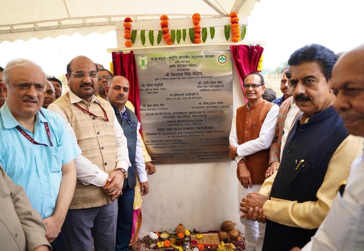 कपास पर कोयंबटूर, गन्ने पर मेरठ, दलहन पर कानपुर में संवाद किया जाएगा, इंदौर में पत्रकार वार्ता में बोले कृषि मंत्री चौहान