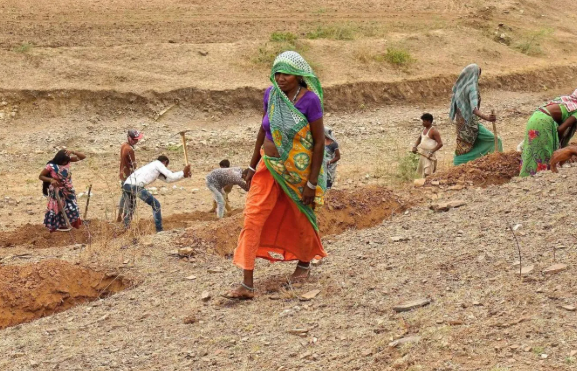 अगस्त में बढ़ी ग्रामीण रोजगार की मांग, 15.4 लाख लोगों ने मांगा काम
