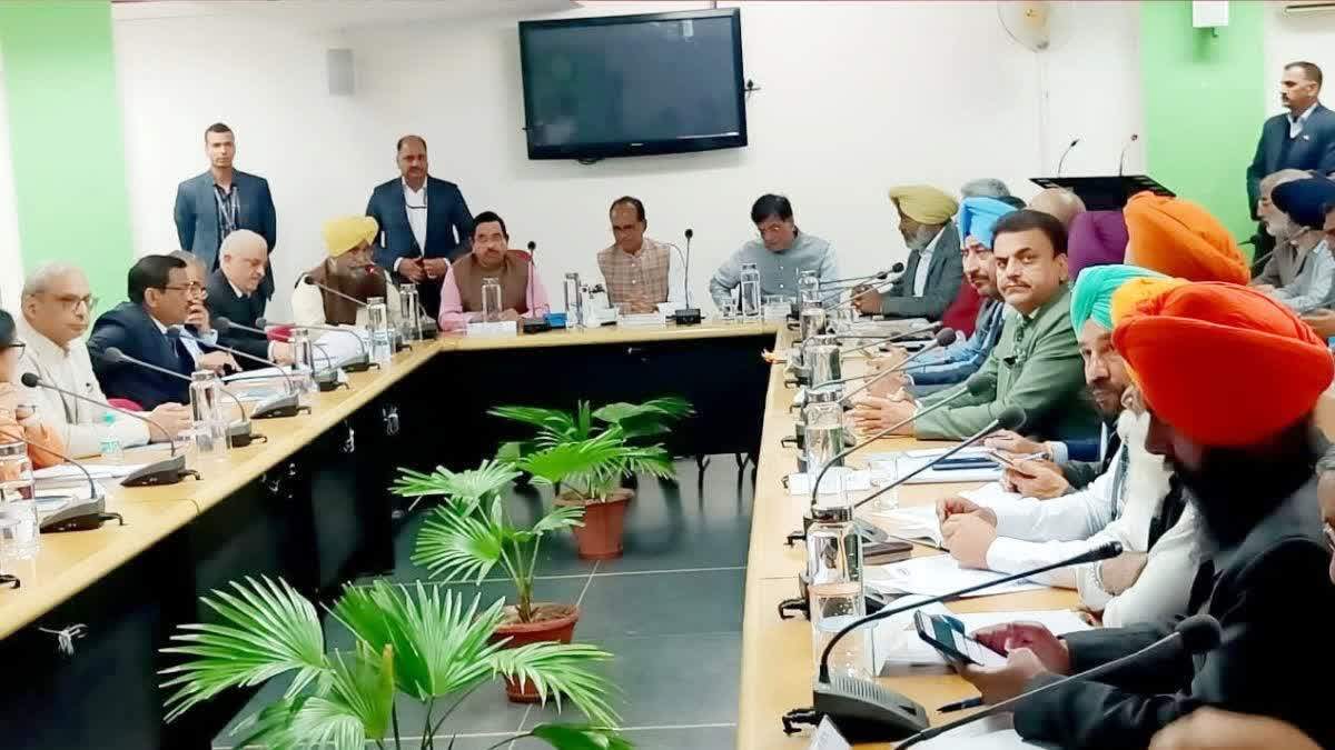 सरकार और किसान नेताओं के बीच बैठक बेनतीजा रही, अगली बैठक 4 मई को तय