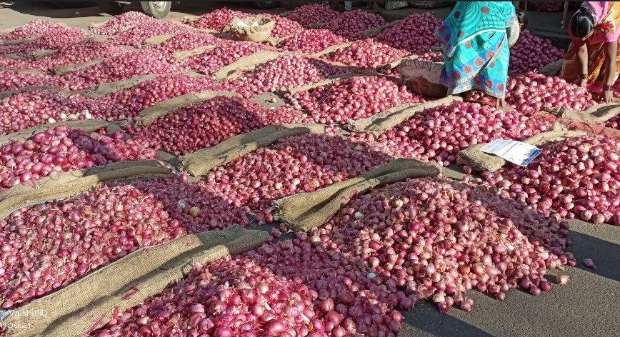 'प्याज का बफर स्टॉक अच्छी क्वालिटी का, 30% प्याज सड़ने की खबर गलत'