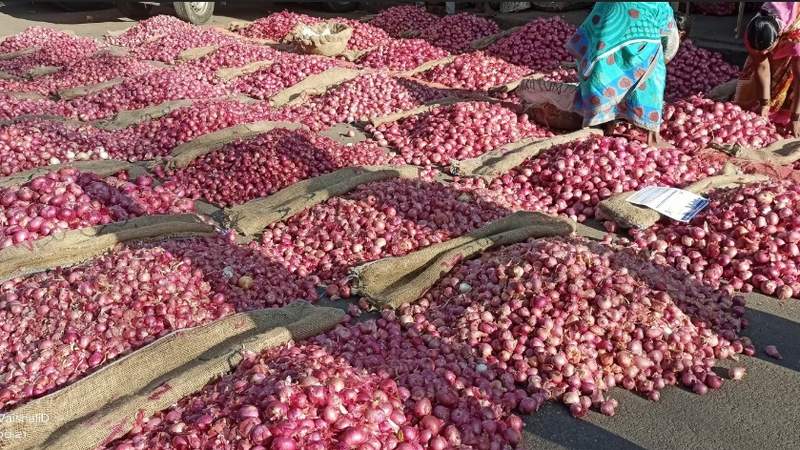 'प्याज का बफर स्टॉक अच्छी क्वालिटी का, 30% प्याज सड़ने की खबर गलत'