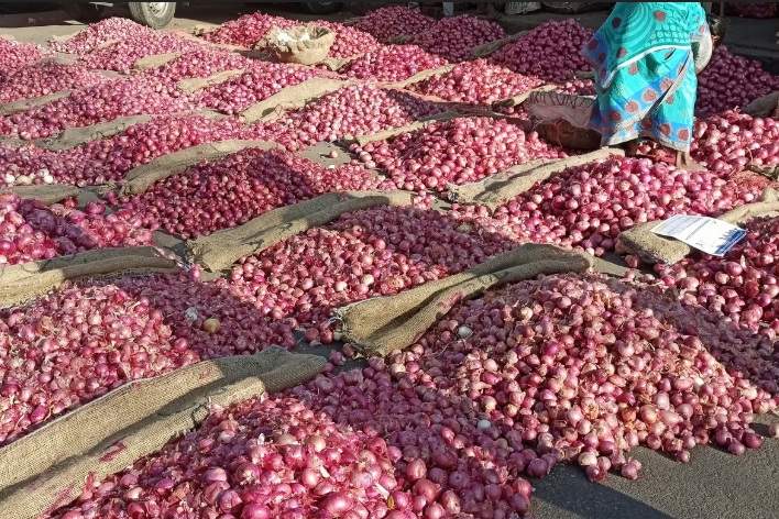 'प्याज का बफर स्टॉक अच्छी क्वालिटी का, 30% प्याज सड़ने की खबर गलत'