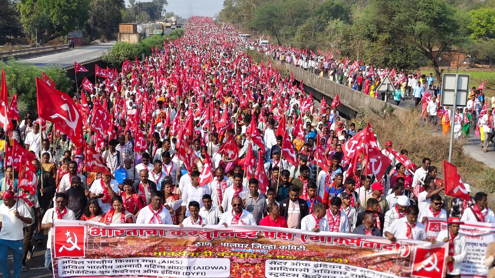 महाराष्ट्र: किसान-मजदूर-आदिवासी एकजुट, सीपीएम ने 40 हजार लोगों के साथ निकाला पैदल मार्च