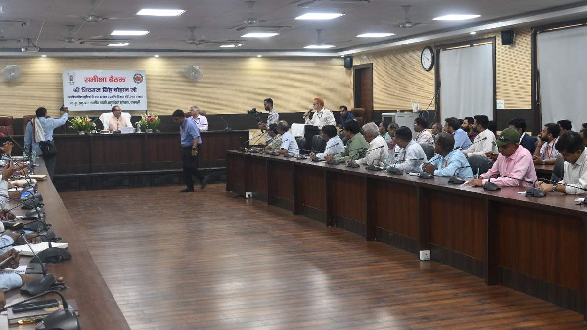 अमानक खाद, बीज एवं कीटनाशकों से किसानों को निजात दिलाने के लिए गंभीरता से काम होगा: कृषि मंत्री चौहान