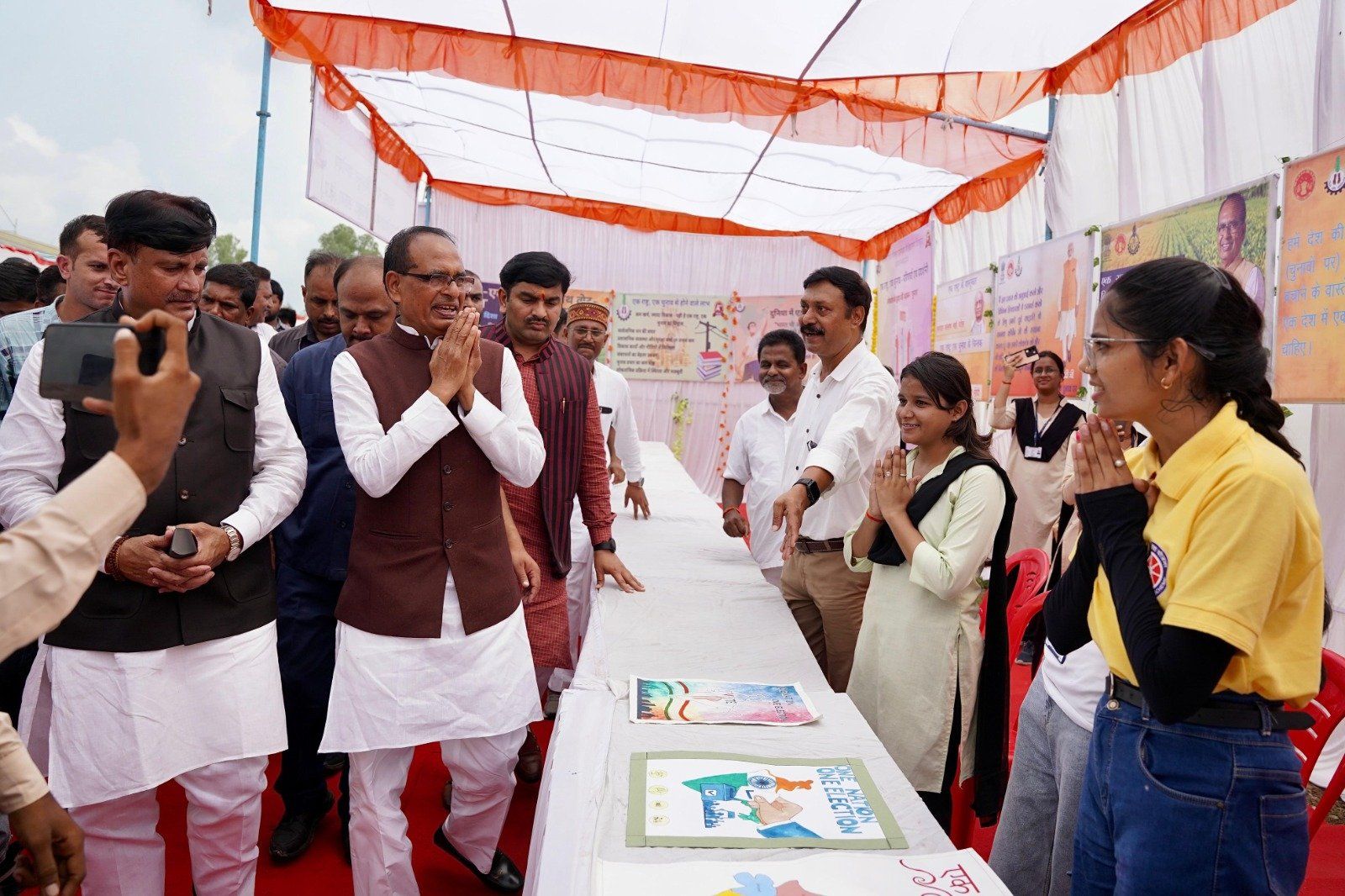 शिवराज सिंह चौहान का आश्वासन, किसानों तक लगातार पहुँचेगी खाद-यूरिया