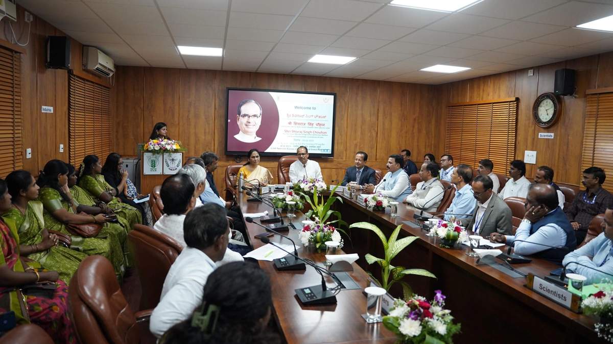 इंटीग्रेटेड फार्मिंग से ही बढ़ेगी किसानों की आय : शिवराज सिंह चौहान