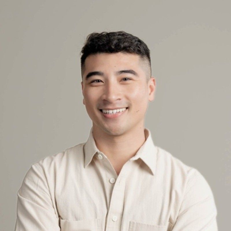 Eric Nague headshot
