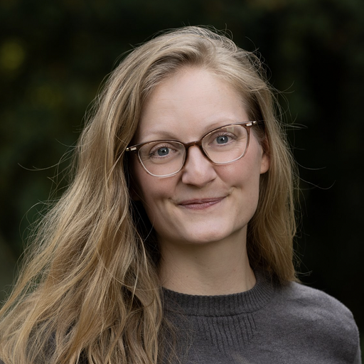 Kate Tovsen headshot