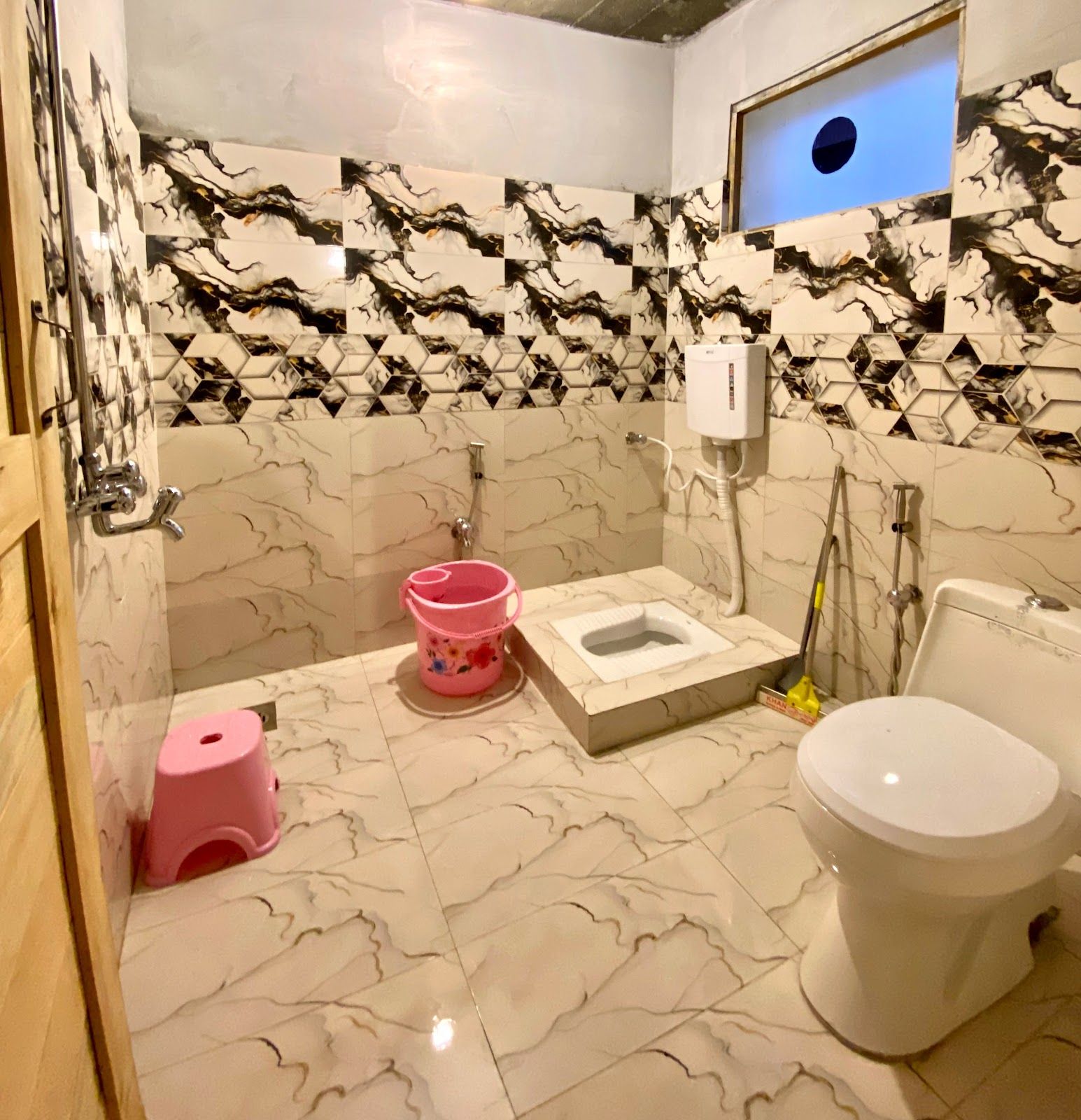 New Rooms Homestay w/ Home Meals, NE - Neelum, NE photo 4