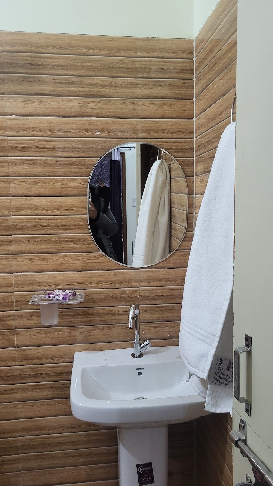 Mountain View Homestay w/ Home Cooked Meals - UK in Bagori 2