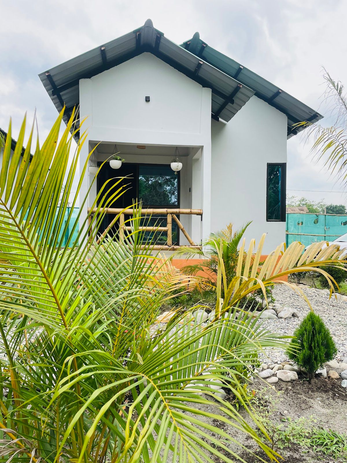 8 bedroom house near Manas National Park with garden