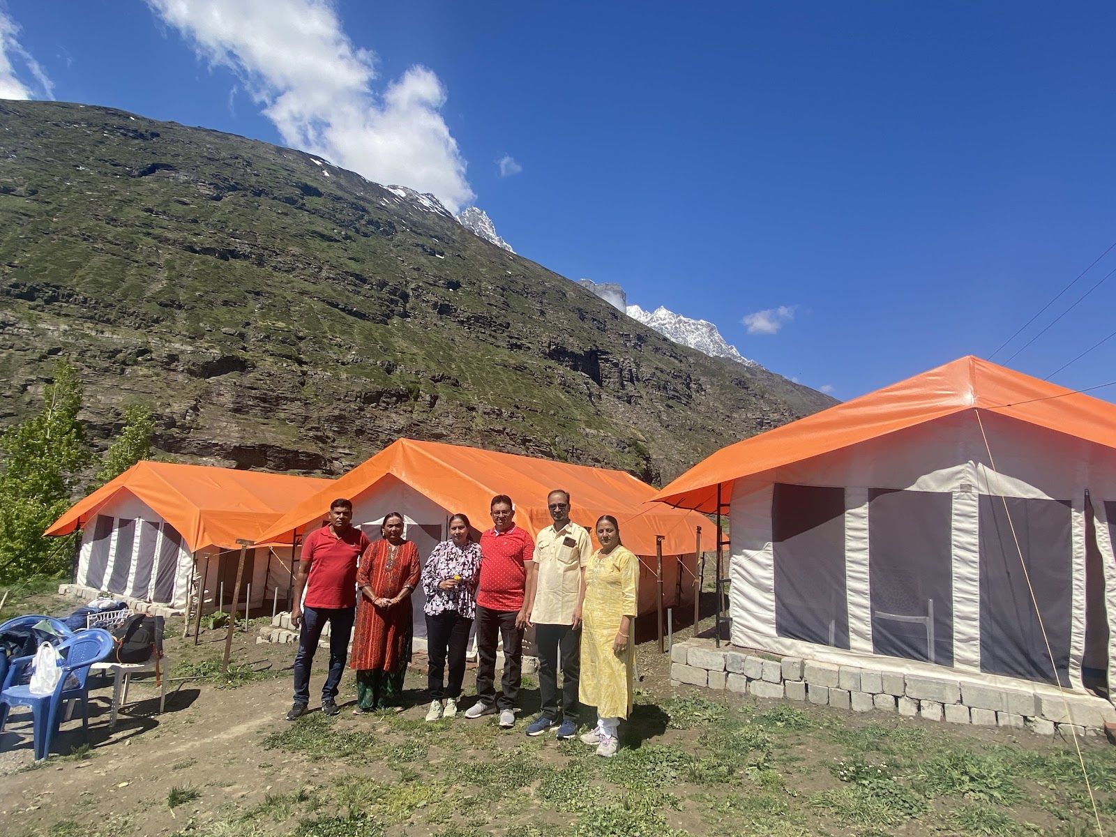 Sissu, Himachal: House with Mountain Views
