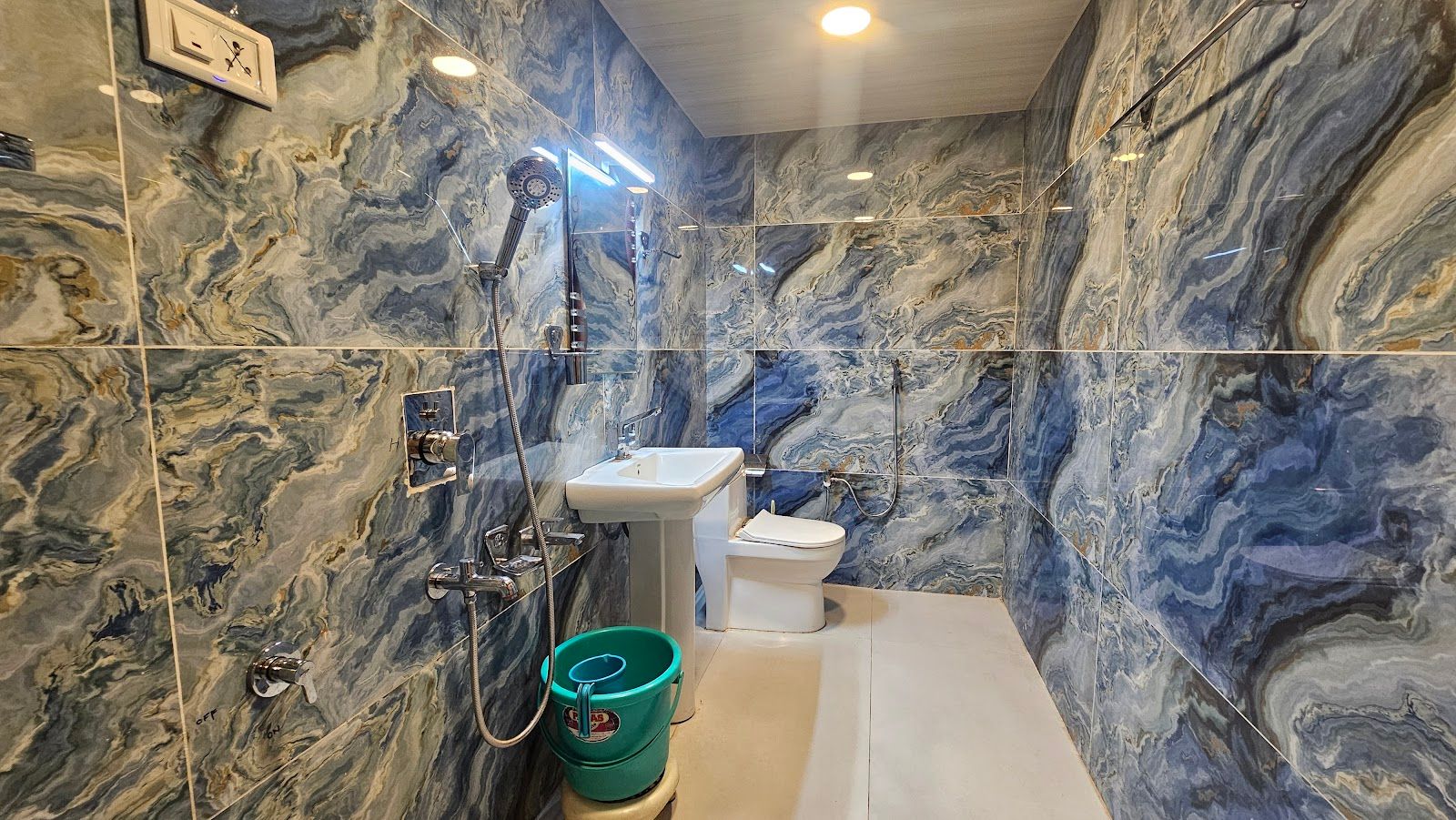 Homestay by Rafting Point w/ Fresh Meals, J&K - Pahalgam, Jammu & Kashmir photo 4