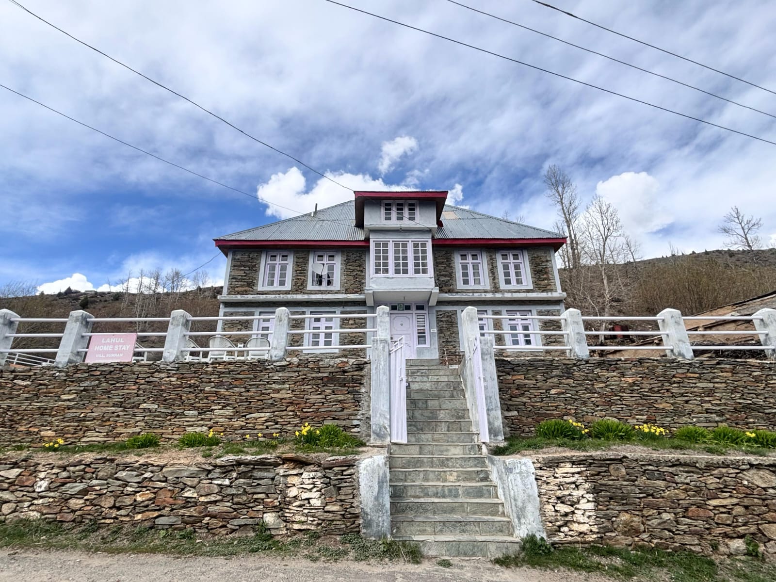 5 bedroom house with garden and mountain views in Sumnam