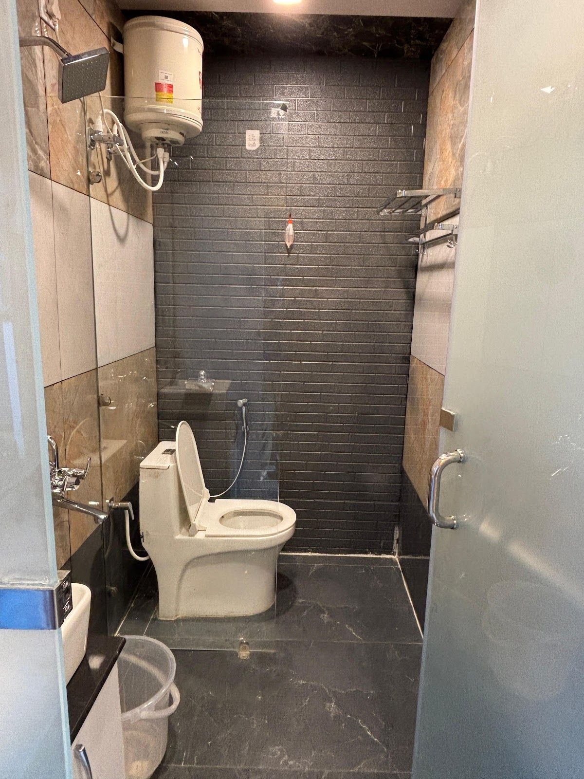 Homestay w/ Home Meals & Valley Views, UK - Harsil, Uttarakhand photo 4