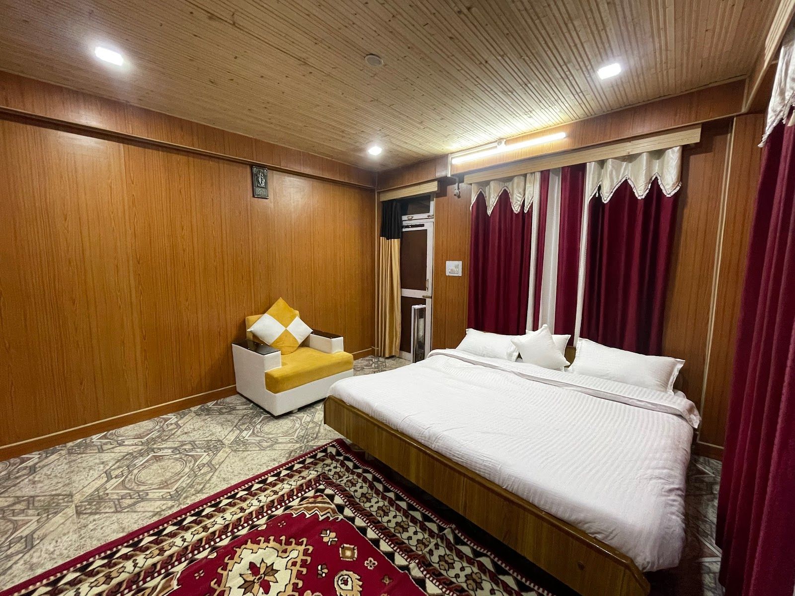 Riverside Homestay w/ Home Meals & Treks, HP in Shanshar, HP 8