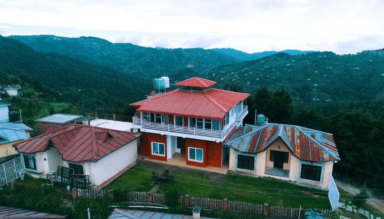 Mountain Views 3BR Cottage w/ Orchards Uttarakhand