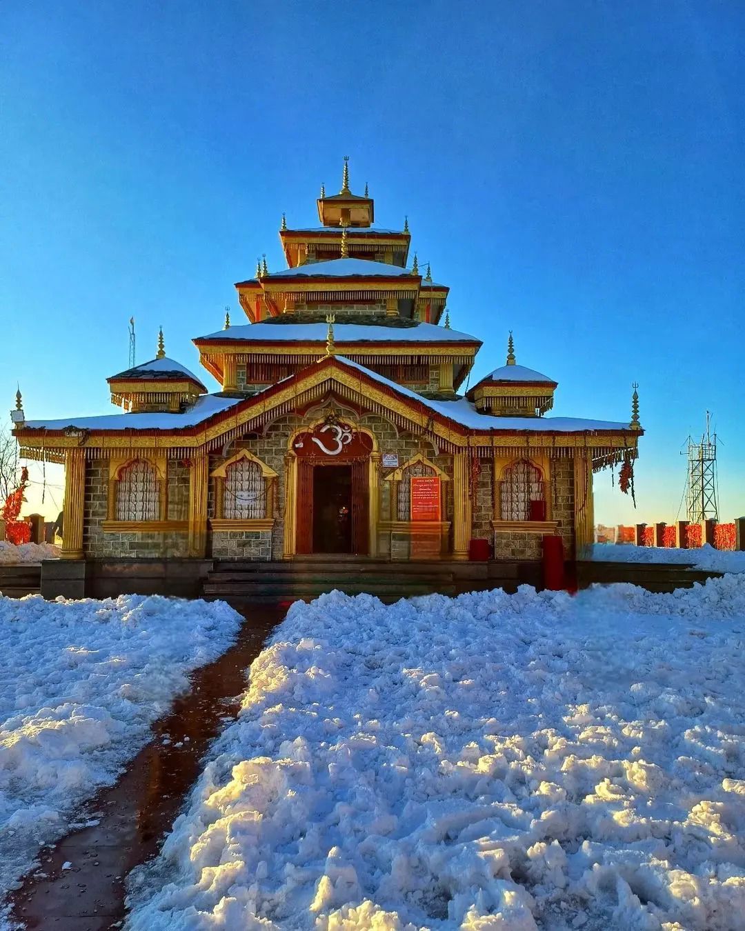 Hilltop Homestay w/ Himalayan Views & Bonfire, UK in Jwarna, Uttarakhand 1