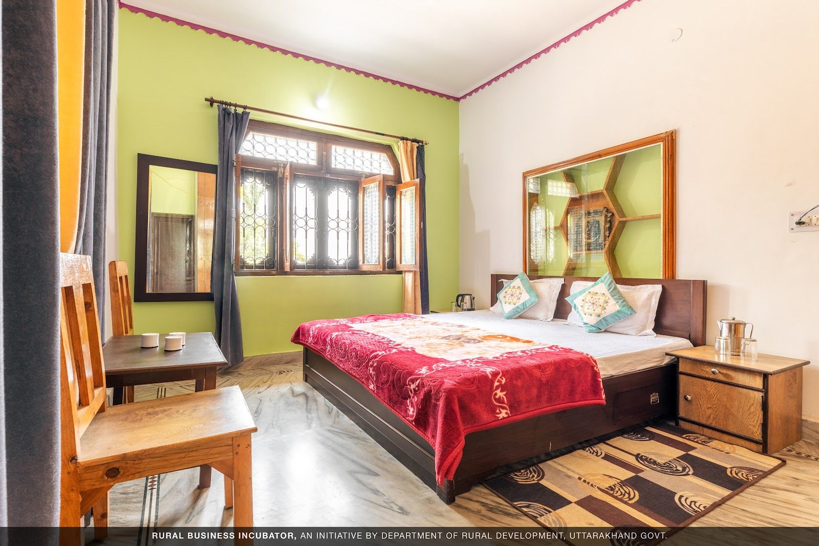 Himalayan Homestay w/ Home Meals & Views, UK in Almora, Uttarakhand 2