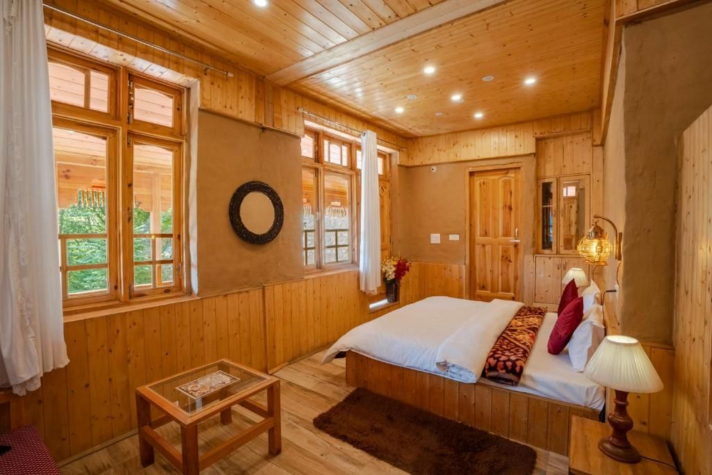 Riverside Resort w/ Mtn Views & Jalori Pass HP in Chippni, HP 2