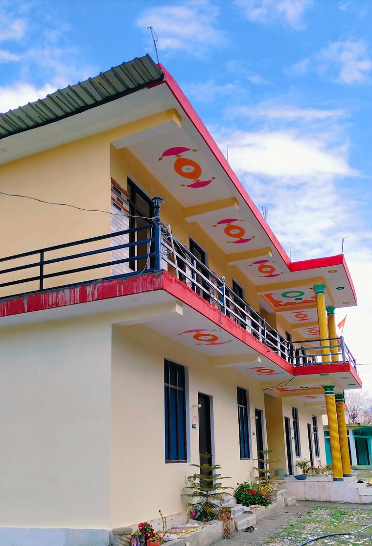 10 bedroom house with valley views in Barkot, 5 star rated