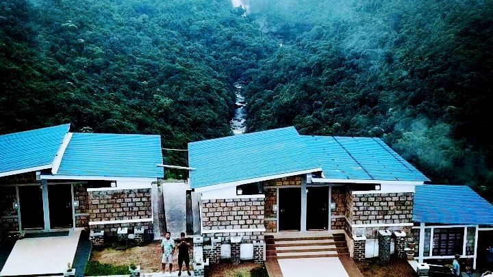 The Ultimate Waterfall Sanctuary for Peace Seekers