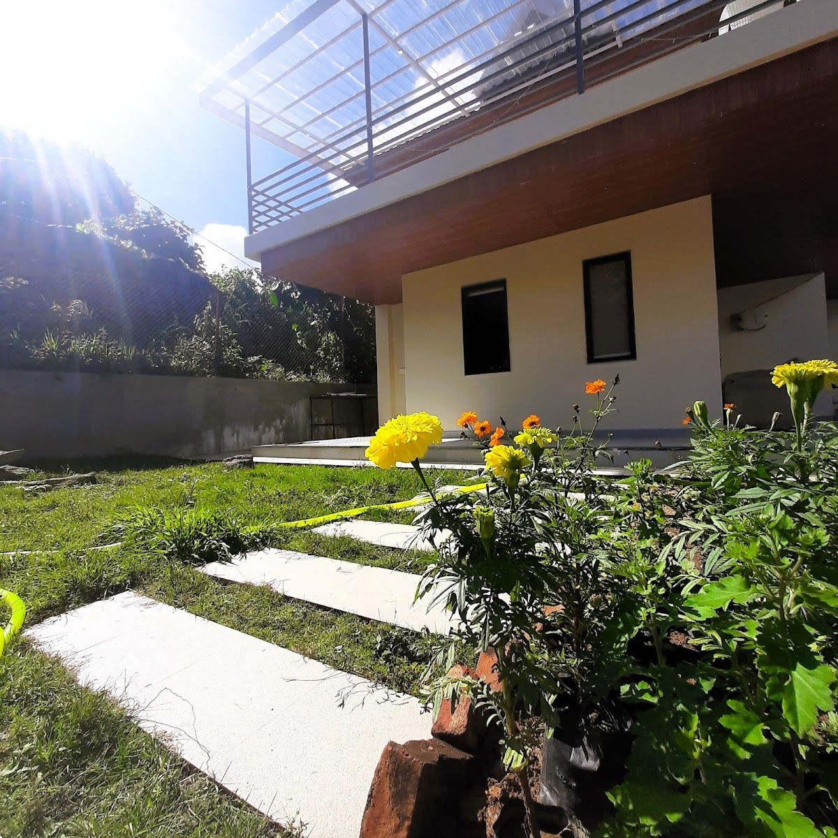 Luxury Mountain-View Homestay near Kurseong