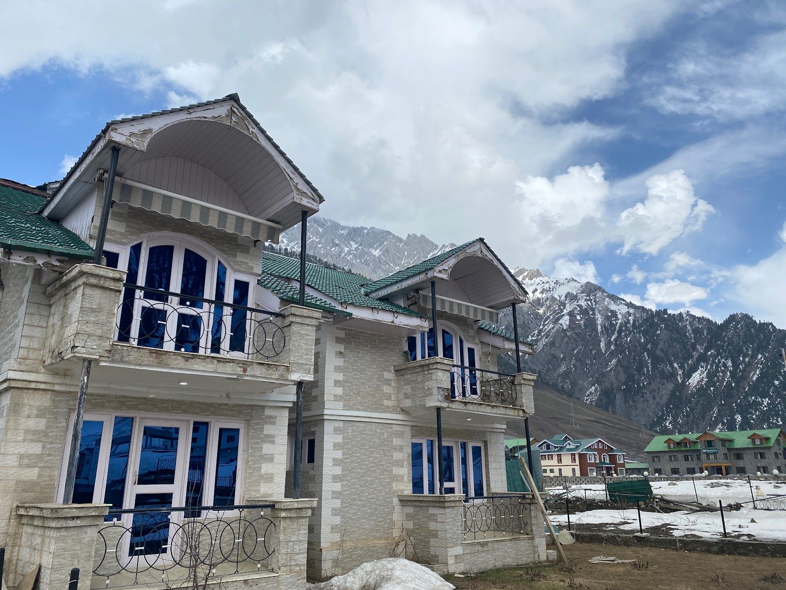 Spacious Stay w/ Glacier Views, Jammu & Kashmir in Sonamarg, Jammu & Kashmir 1