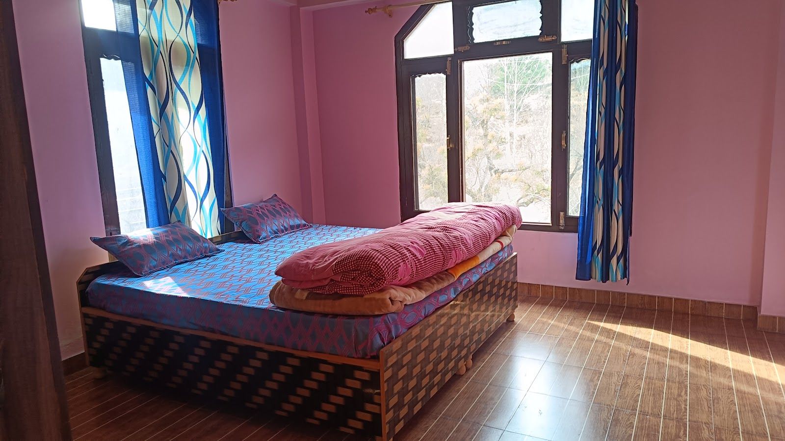 Kailash View Homestay w/ Apple Orchard HP in Himachal Pradesh 2